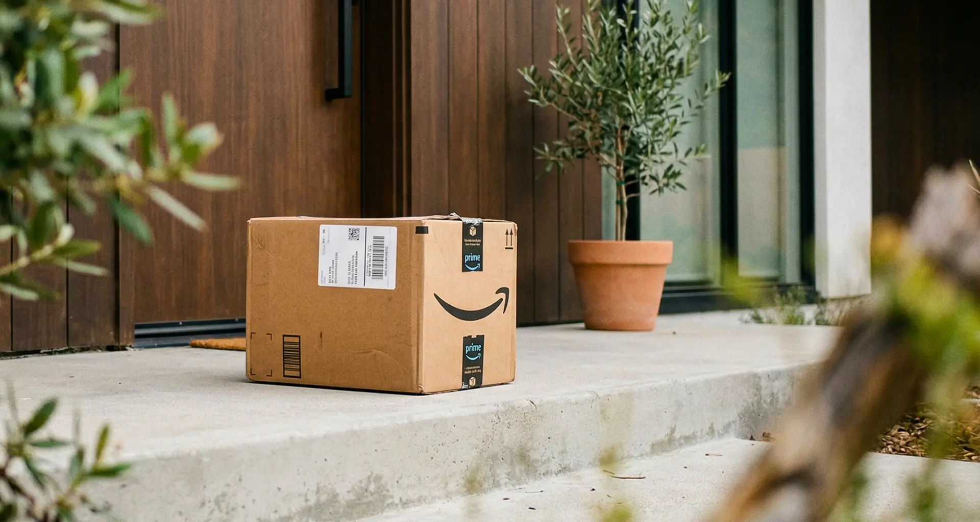 Custom packaging for e-commerce D2C brands delivering scalable and sustainable last-mile solutions.